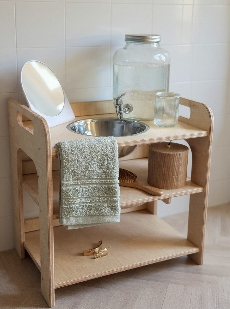 Small Single Montessori Wash Station with Lid