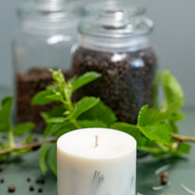 Hand-made Soy Wax Candle with Juniper Scent - LoveStyle World