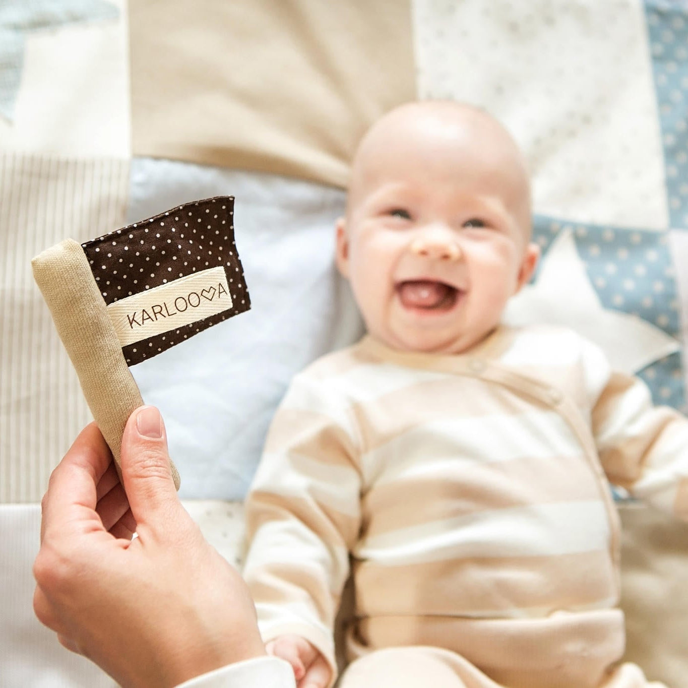 Gift Pack For Babies: Comfort blanket and a Flag