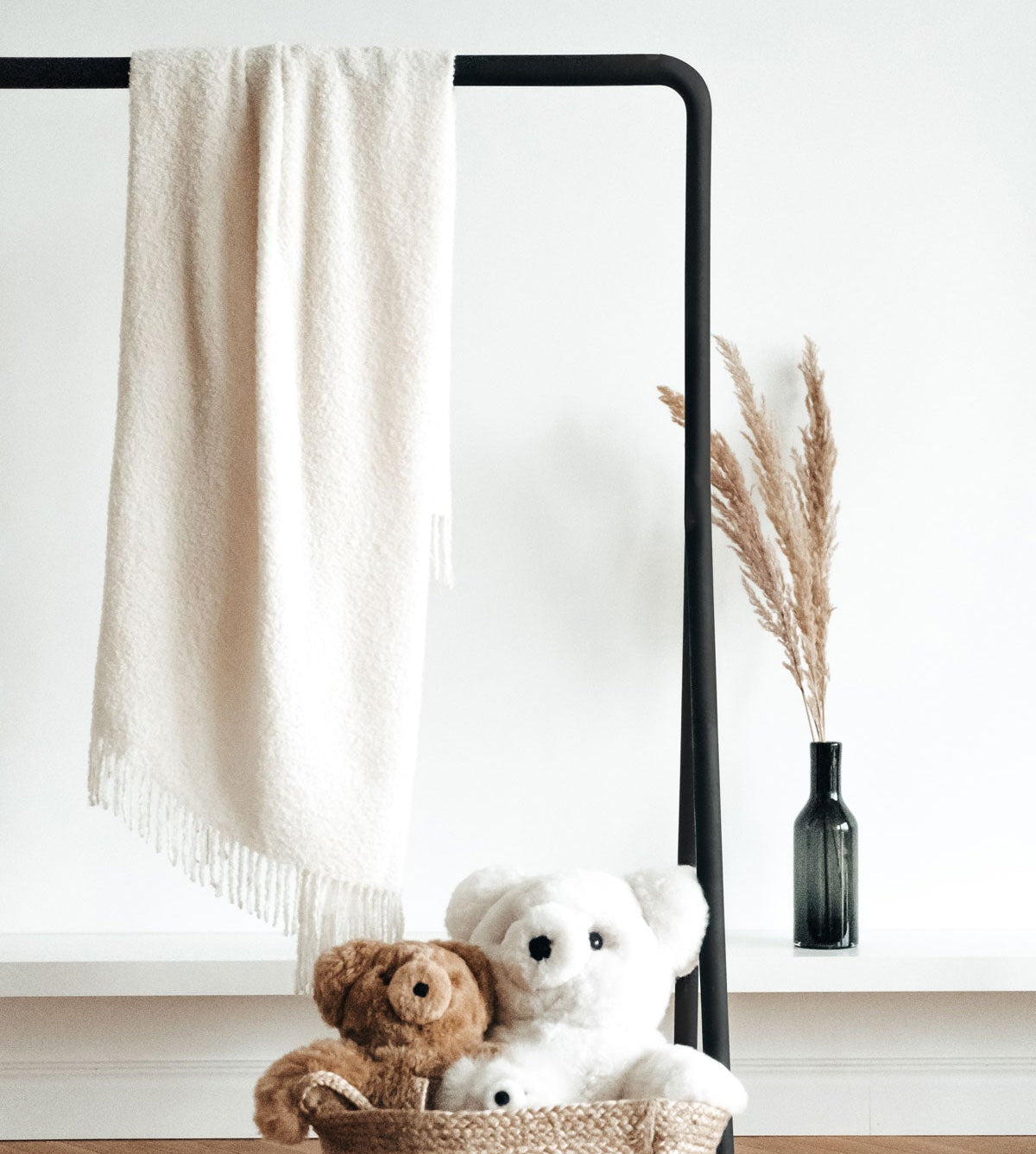 Luxurious Natural Superfine Alpaca Wool Boucle Throw