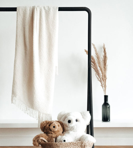 Luxurious Natural Superfine Alpaca Wool Boucle Throw