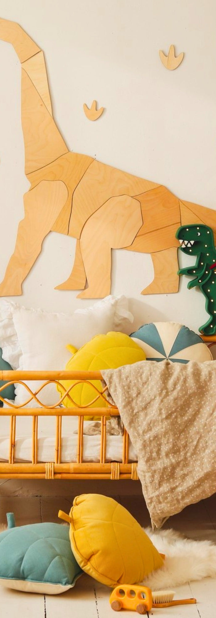 <h1><strong>Room Decor & Lighting</strong></h1>