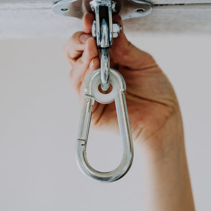 HopOn Swing Hanger for Concrete Ceiling