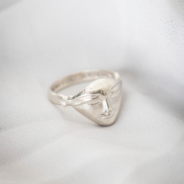 Hathor Harmony Ring - Silver - LoveStyle World