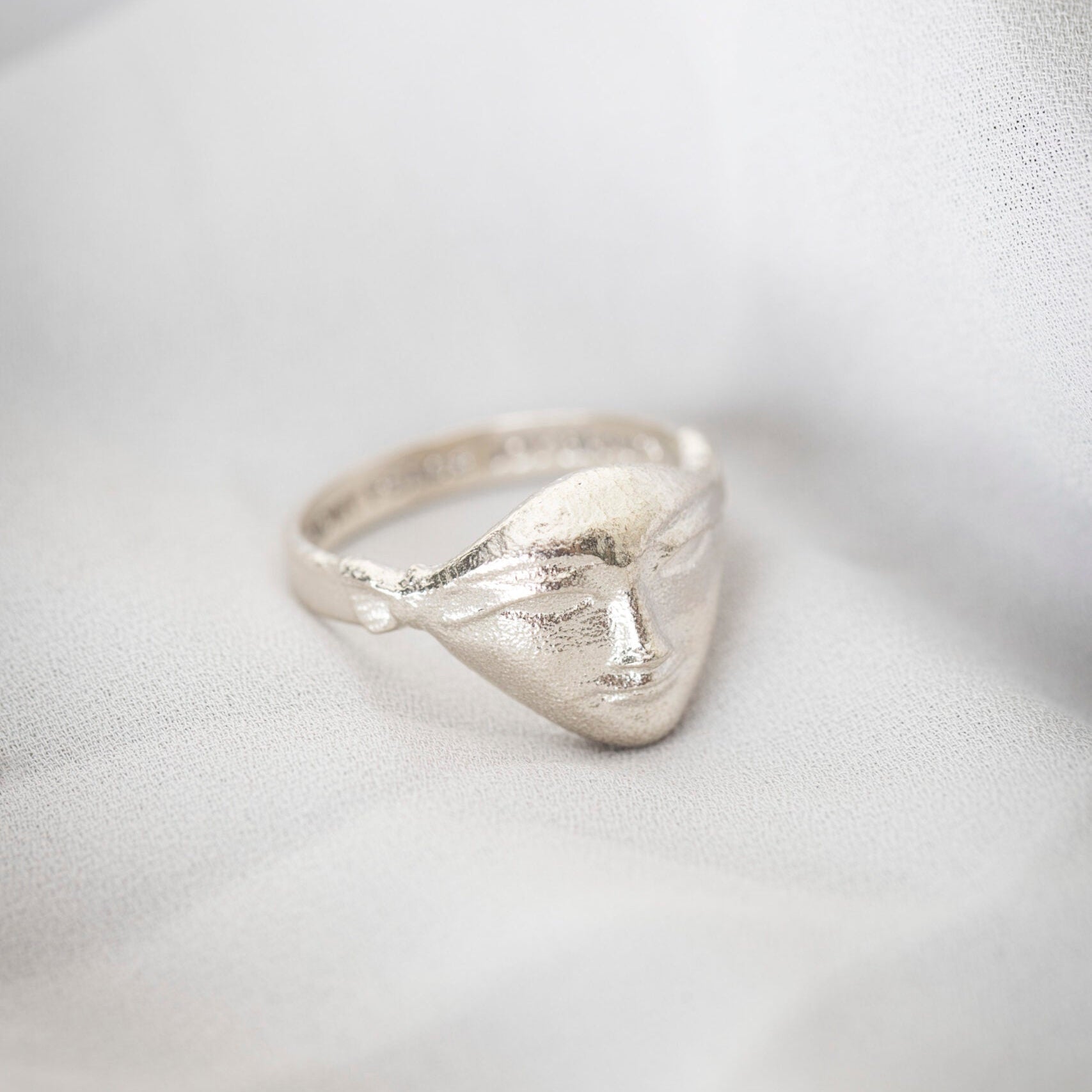Hathor Harmony Ring - Silver