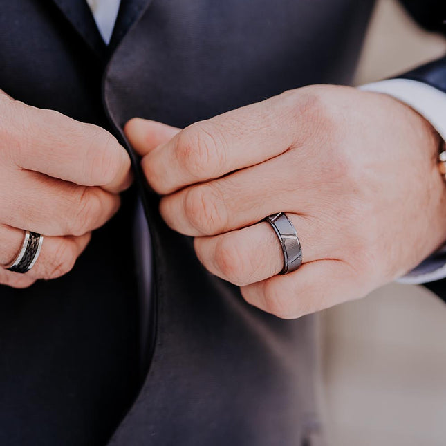 Men's ring Tau