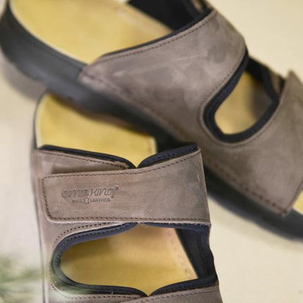 Madise Sandals - Brown