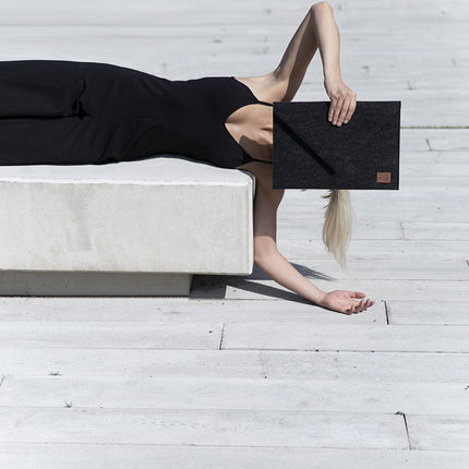 Clutch / Laptop Case Skive - Black