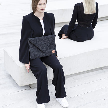 Clutch / Laptop Case Skive - Black