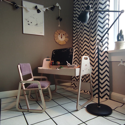 Adjustable Children Montessori Table and Chair Set Julle - Cannon Pink