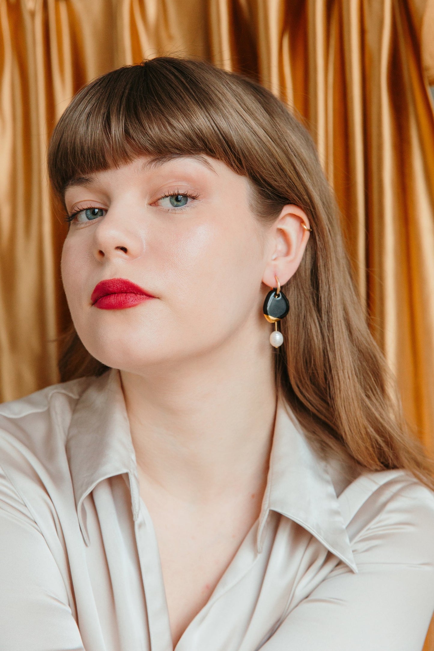 Arp Pearl And Porcelain Earrings - Burgundy