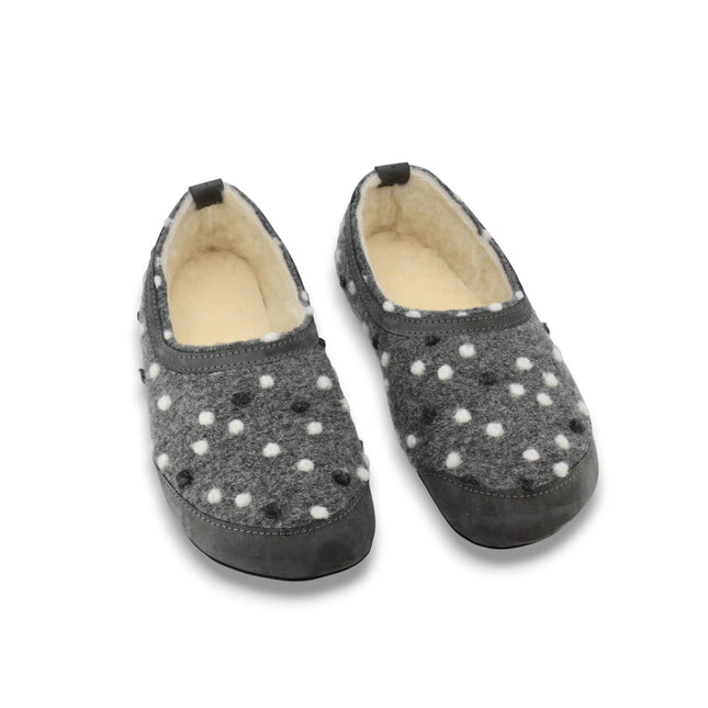 Barefoot Slippers Poksa – Grey Dots - LoveStyle World