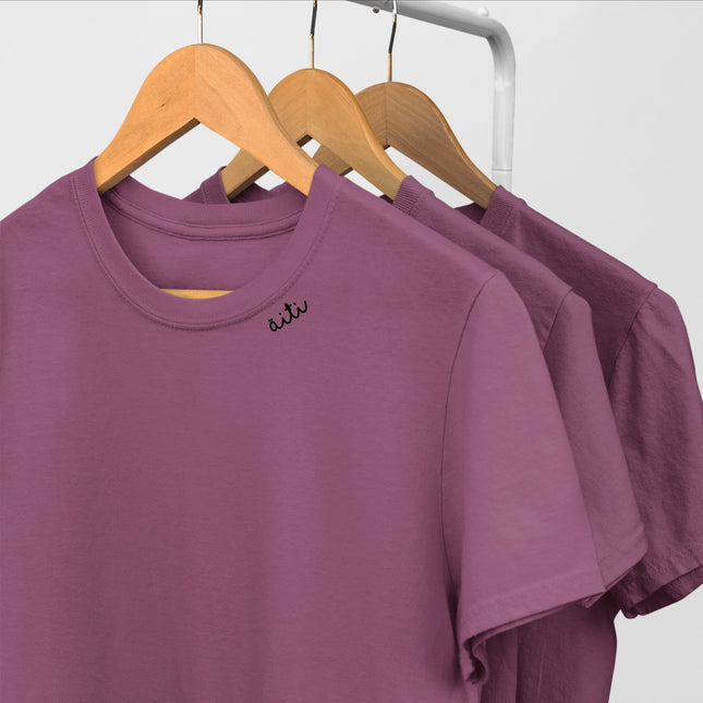 Embroidered Collar Organic Cotton T-shirt "Äiti" (FI) - LoveStyle World