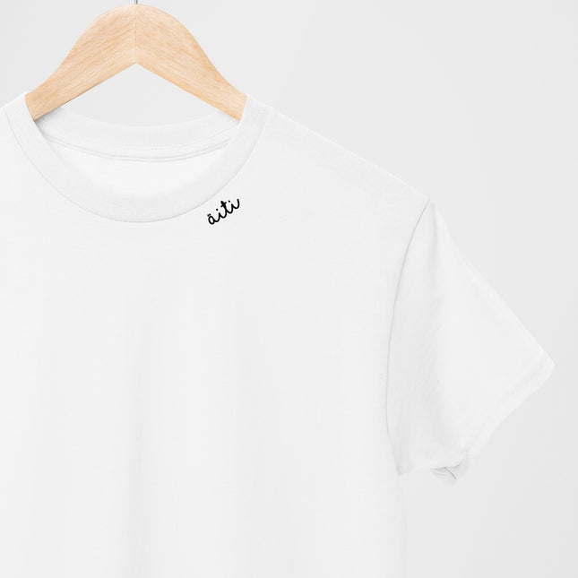 Embroidered Collar Organic Cotton T-shirt "Äiti" (FI) - LoveStyle World