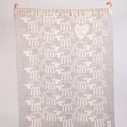Friendsheep wool throw