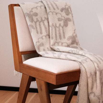 Friendsheep wool throw