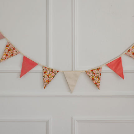 Garland - Birthday In Garden