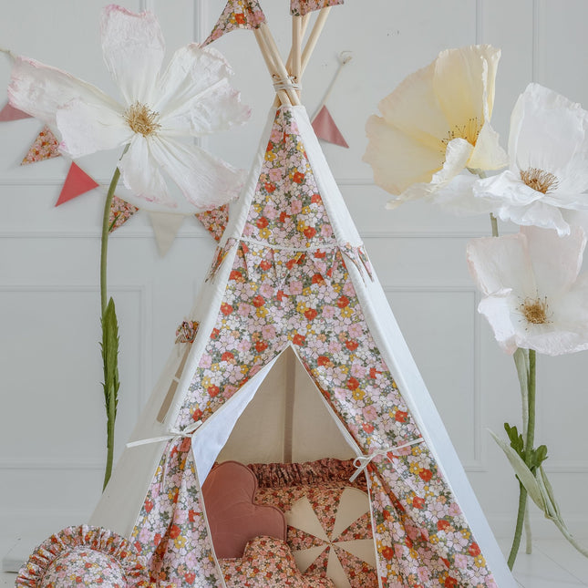 Garland - Birthday In Garden - LoveStyle World