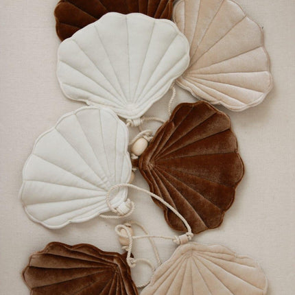 Shell Garland - Beige Pearl
