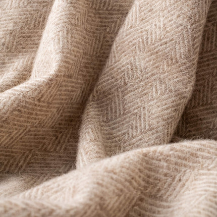 Hera wool throw