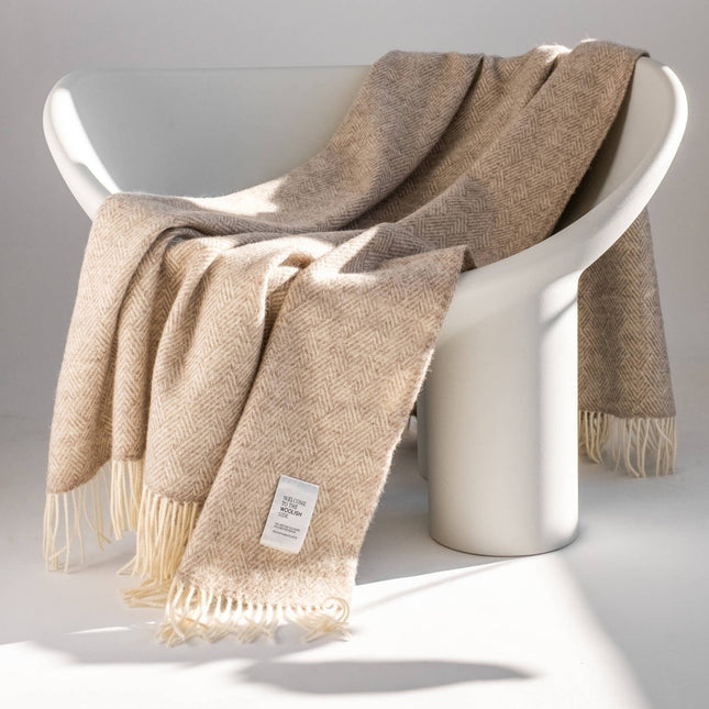 Hera wool throw