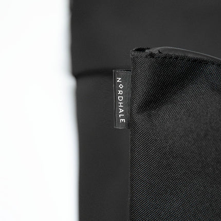 HØLAR Weatherproof Backpack