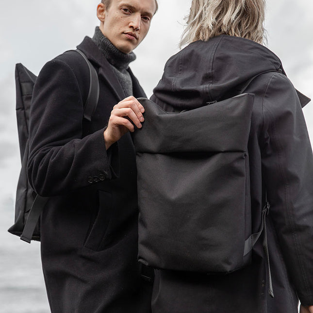 HØLAR Weatherproof Backpack - LoveStyle World