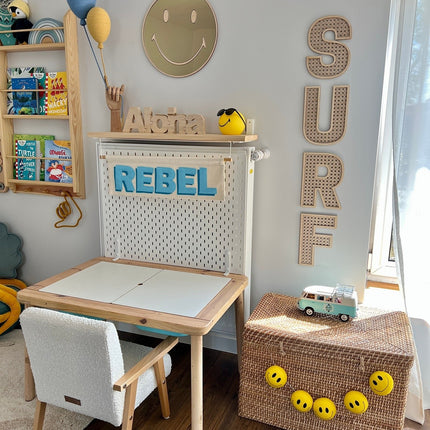 Kids Room Emoji Mirror – Child-Friendly Acrylic & Wood