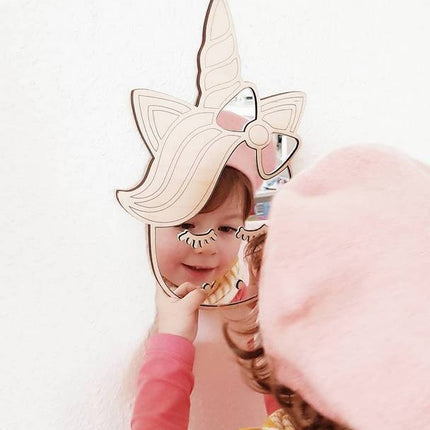 Kids Room Unicorn Mirror – Child-Friendly Acrylic & Wood