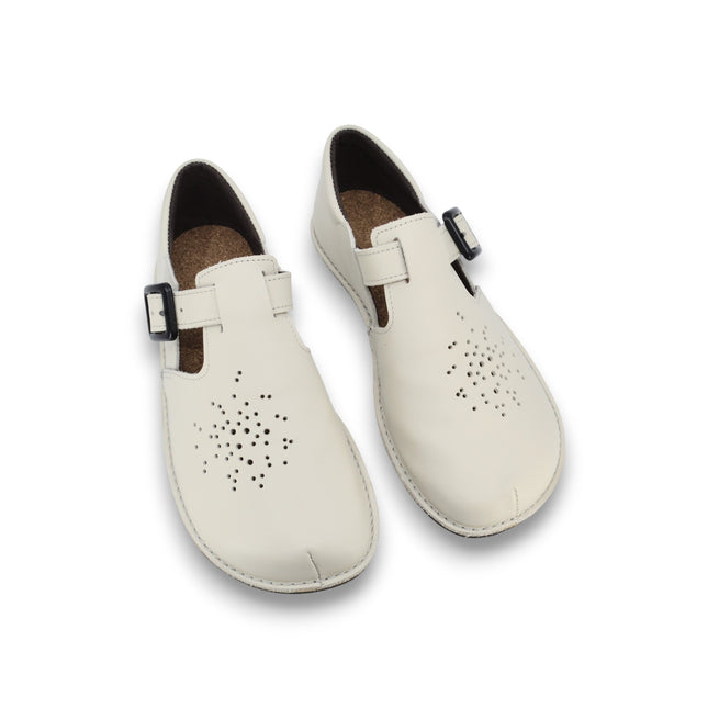 Kuuda Shoes - White - LoveStyle World