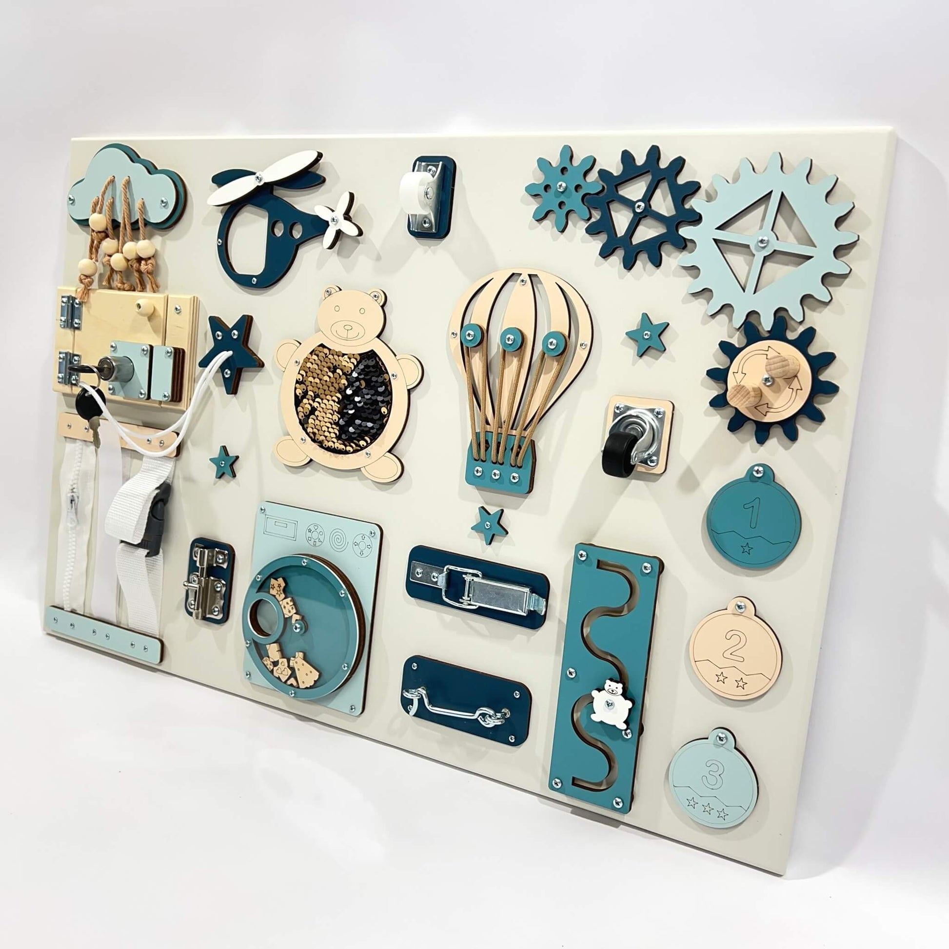 Medium Montessori busy board (40×60 cm)