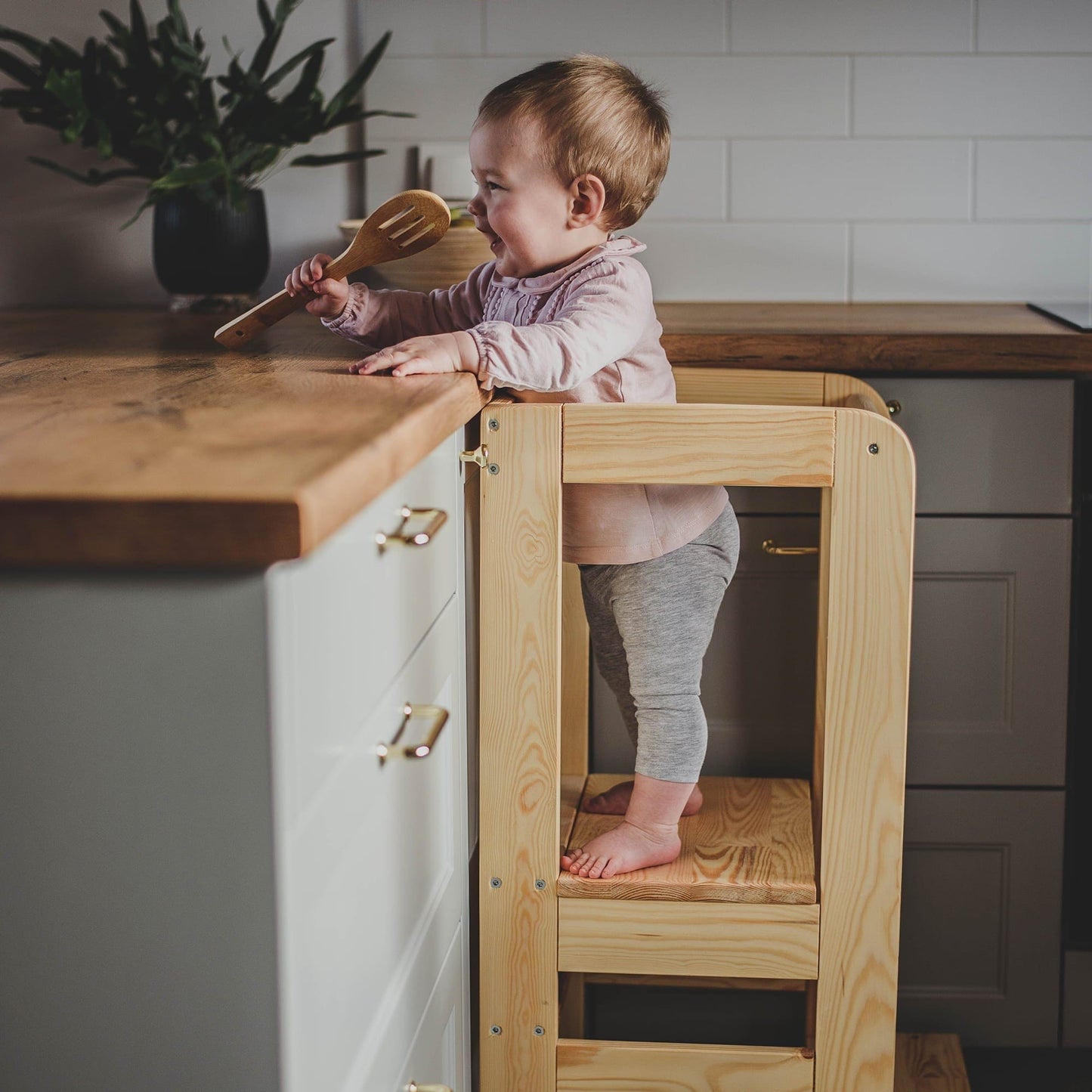 MeowBaby Wooden Kitchen Helper for Children - Natural
