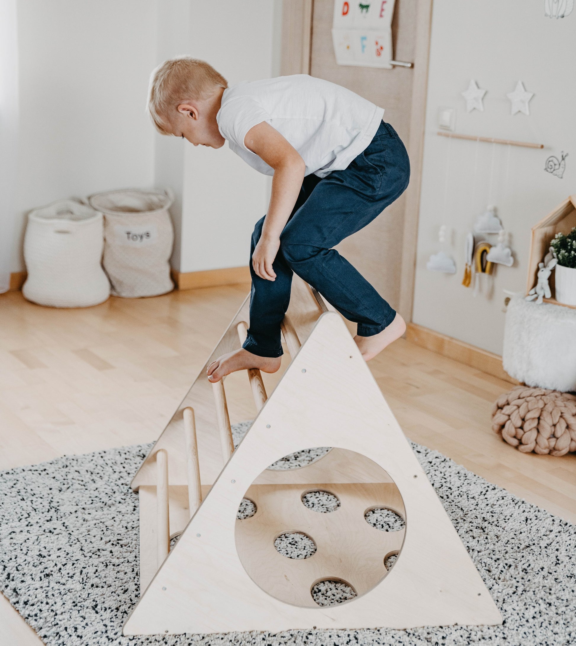 Montessori 3-Angle Climber
