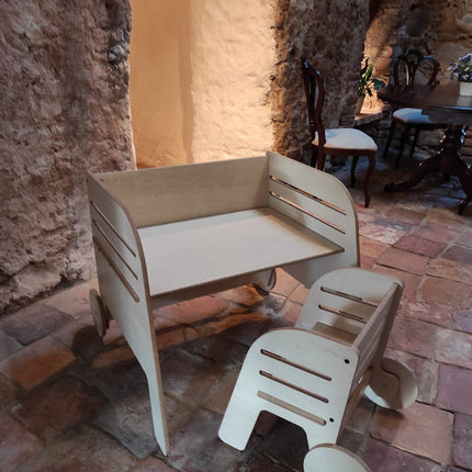 Montessori Table and Chair Set - Wagon Wheel
