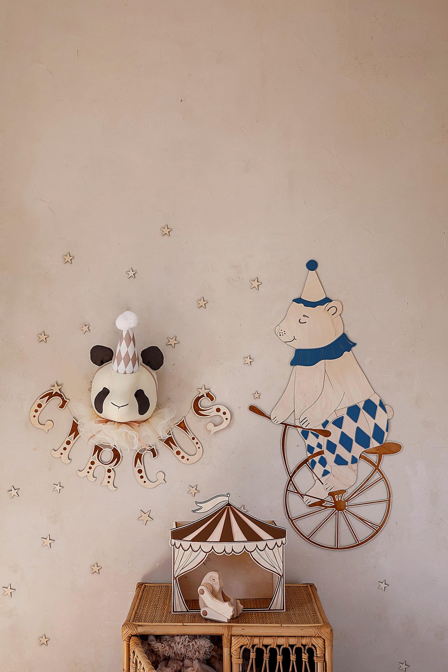 Wooden Wall Garland CIRCUS