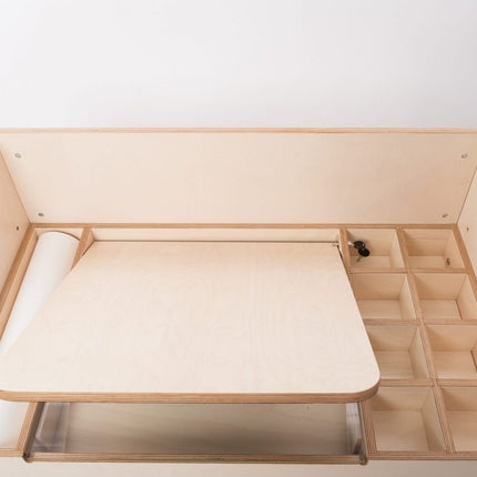 Multisensory Art Table/Desk Luula