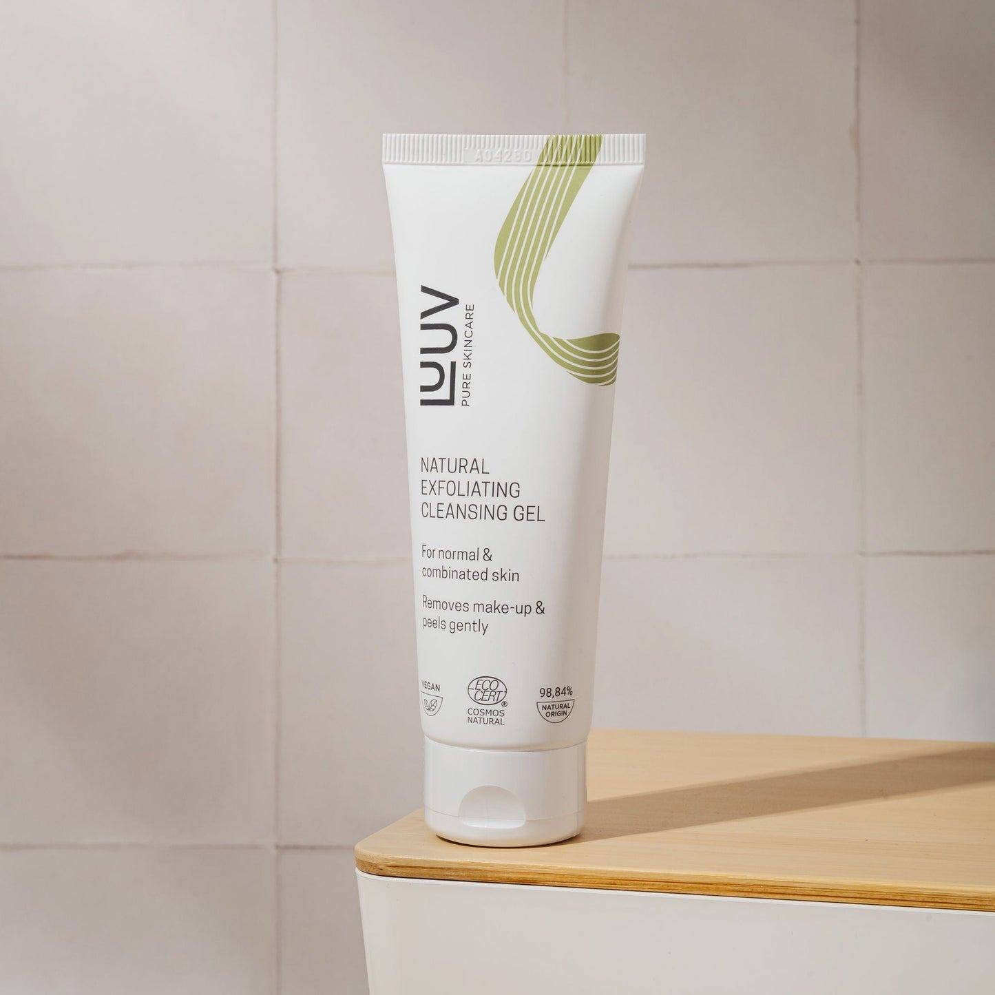 Natural Exfoliating Cleansing Gel with Bamboo, 75ml