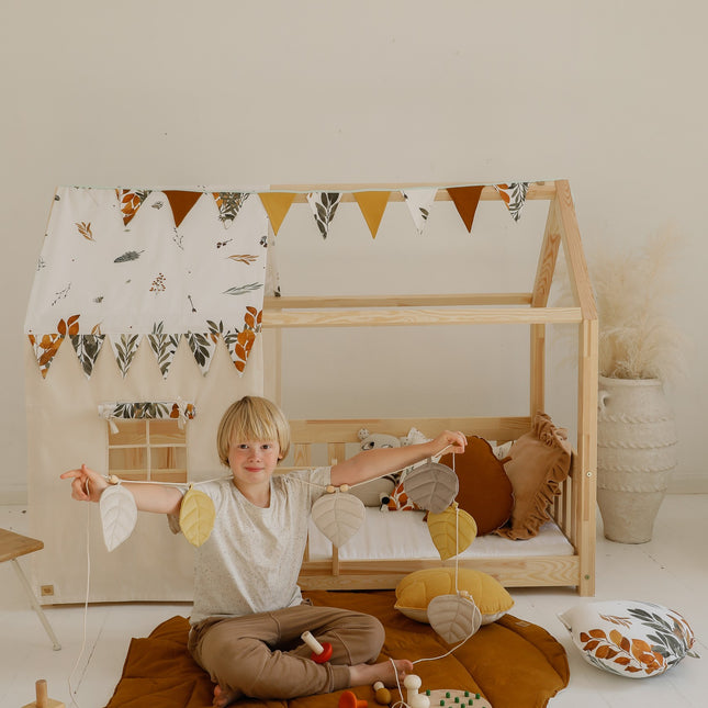 Organic Cotton and Linen Leaf Playmat - Caramel