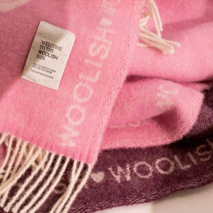Shrimp love wool throw